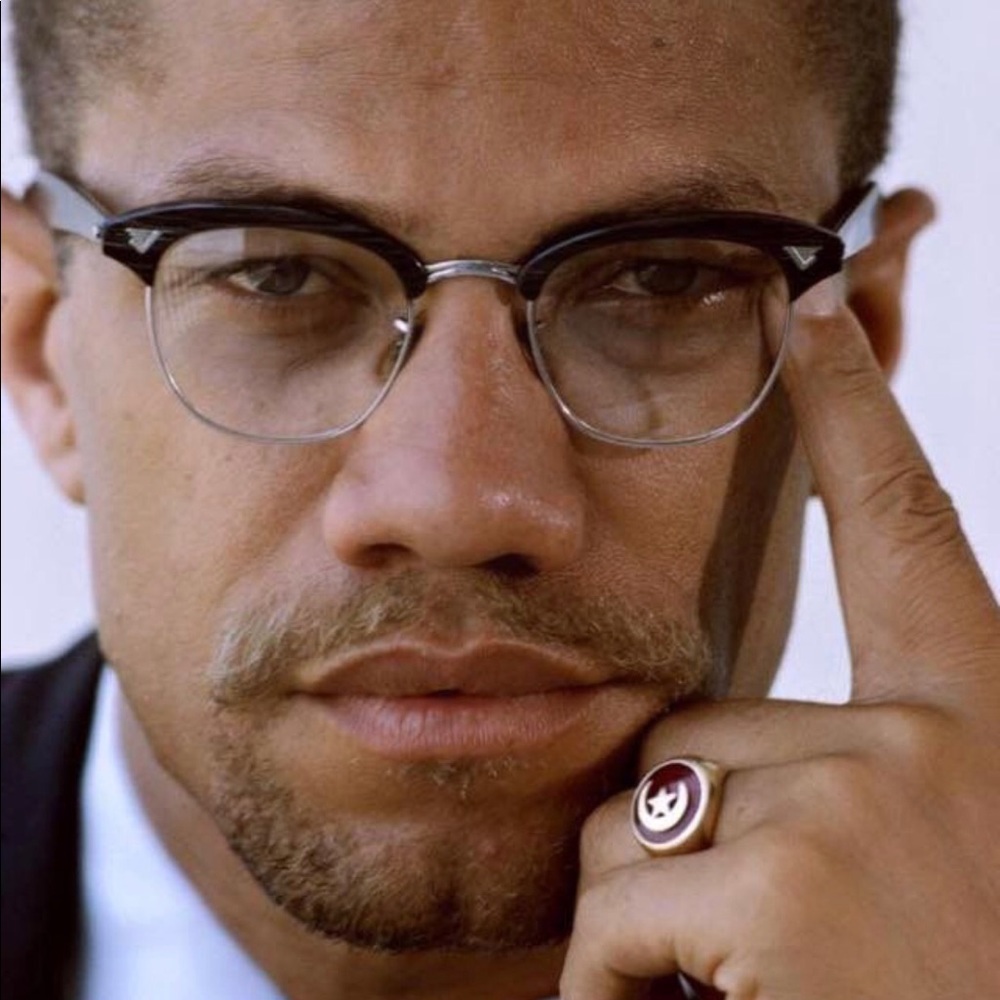 Meet your Posher, Monica